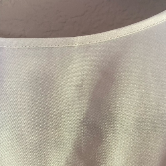 Delicates Elegant White Long Sleeve Nightgown, Nightie, embroidered M deadstock - Picture 7 of 8